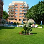 Luxury Sunrise Complex 아파트 골든샌드