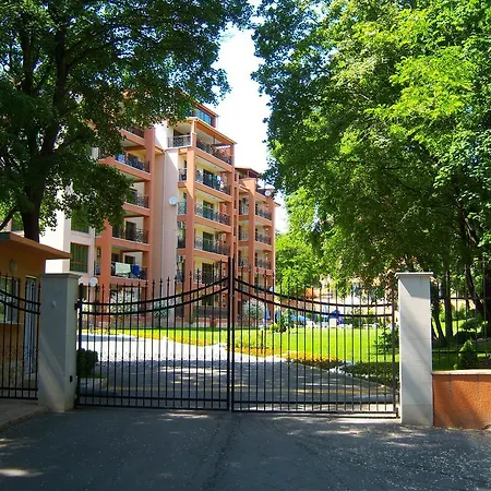 Апартамент Luxury Sunrise Complex