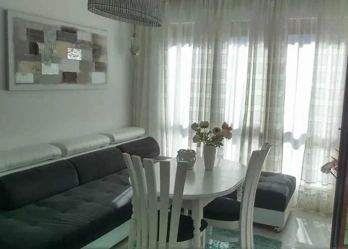 Luxury Sunrise Complex Apartment *